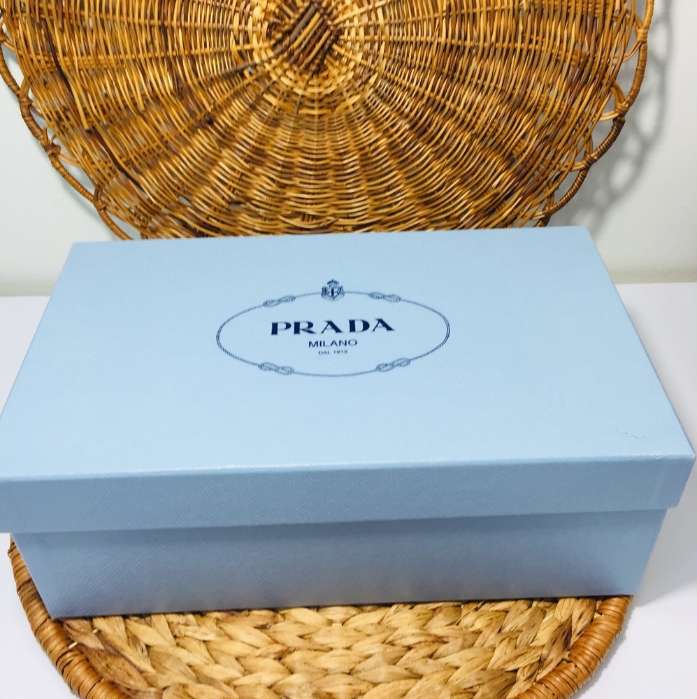 ❌ SOLD ❌Box, PRADA.  Empty shoe box - Picture 12 of 16